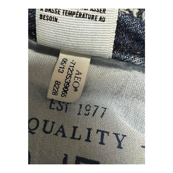 American Eagle Jeans Women's 8 Blue Skinny Stretch Distressed Mid Rise Denim - Picture 5 of 7